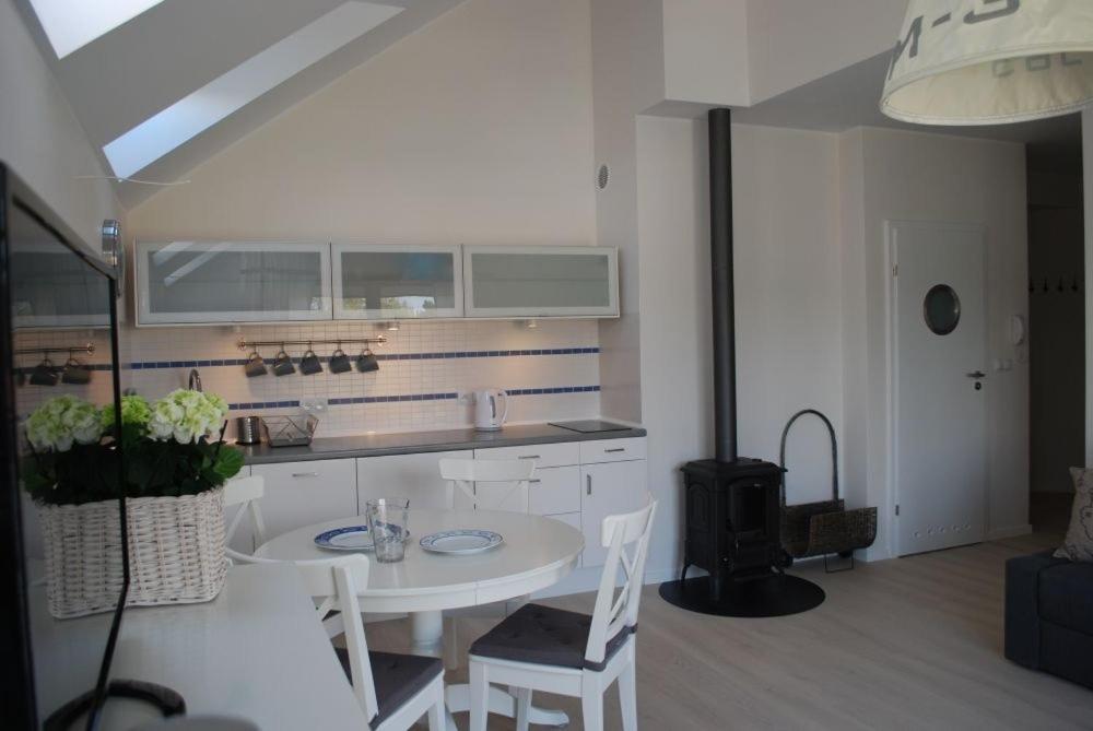 Apartament Morski Karwia Bagian luar foto